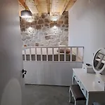 Nisyros Nest بيت للعطل
