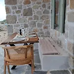 Nisyros Nest