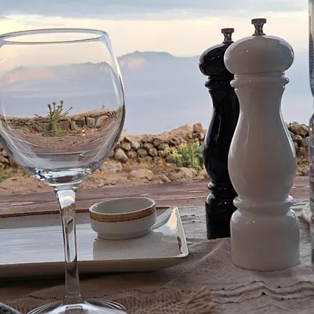 Tatil Evi Nisyros Nest *