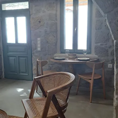 Nisyros Nest Semesterbostad Nikiá