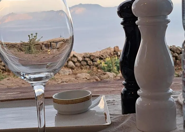 펜션 Nisyros Nest *