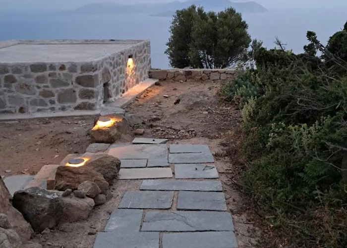 펜션 Nisyros Nest *