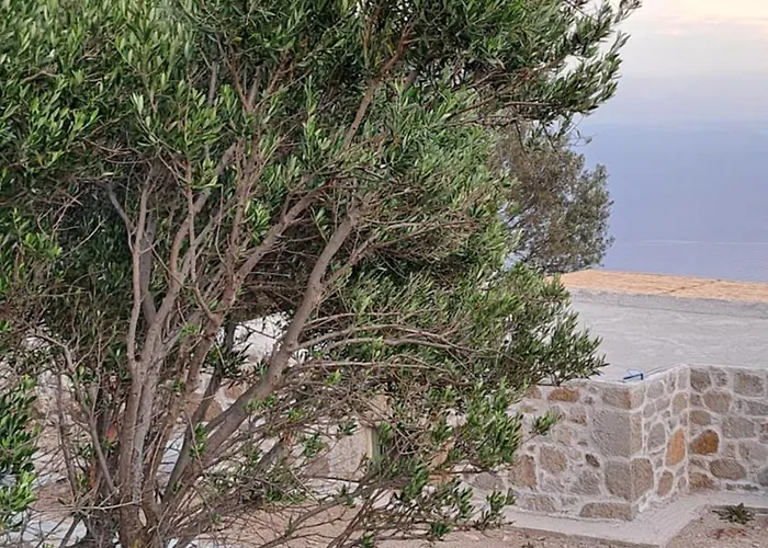 Nisyros Nest * Nikiá