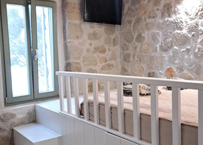 Nisyros Nest 펜션 *